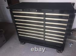 Clarke Hd Plus 16 Drawer Tool Cabinet Black & Gold Cbb226bgc 7638092