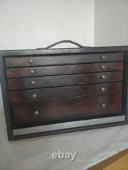 Armoire d'outils de menuisier vintage en bois massif avec tiroirs de coffre à outils de génie civil
