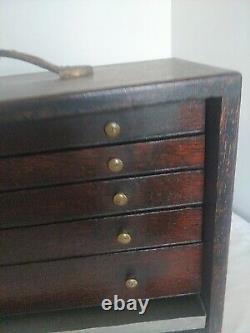 Armoire d'outils de menuisier vintage en bois massif avec tiroirs de coffre à outils de génie civil
