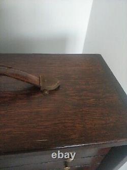 Armoire d'outils de menuisier vintage en bois massif avec tiroirs de coffre à outils de génie civil