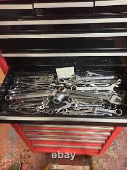 Boîte à outils US PRO TOOLS avec chariot à roulettes et tiroirs à roulement à billes rouge