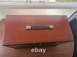 Boîte/armoire/coffre à outils en bois vintage avec 7 tiroirs pour ingénieurs/fabricants d'outils