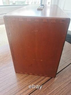 Boîte/armoire/coffre à outils en bois vintage avec 7 tiroirs pour ingénieurs/fabricants d'outils