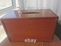 Boîte/armoire/coffre à outils en bois vintage avec 7 tiroirs pour ingénieurs/fabricants d'outils