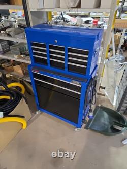 Cabinet à roulettes à deux tiroirs et commode à six tiroirs