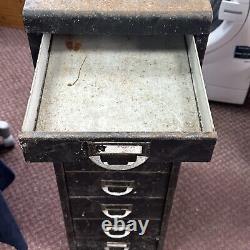 Cabinet de classement à outils en acier industriel vintage à 10 tiroirs