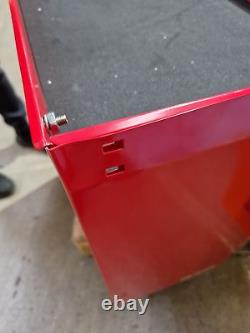 Centre d'outils d'atelier Halfords 8 tiroirs et cabinet rouge endommagé/sans roues A