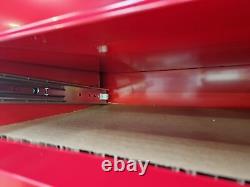 Centre d'outils d'atelier Halfords avec 8 tiroirs et cabinet Rouge (Endommagé) B+