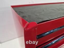 Centre d'outils de l'atelier Halfords avec 8 tiroirs et cabinet rouge endommagé A Centre d'outils de l'atelier Halfords avec 8 tiroirs et cabinet rouge endommagé A