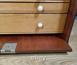 Coffre à outils d’ingénieur vintage en bois Buck & Hickman à 7 tiroirs avec clé, vers les années 1960