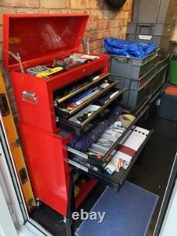 Coffre à outils professionnel avec tiroirs verrouillables, placard, clés et panneau à crochets