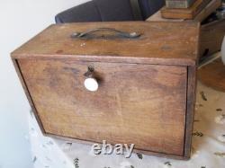 Coffre à outils vintage Neslein, commode à tiroirs, nécessite quelques travaux