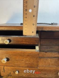 Coffre à outils vintage Neslein pour horlogers et ingénieurs avec 8 tiroirs