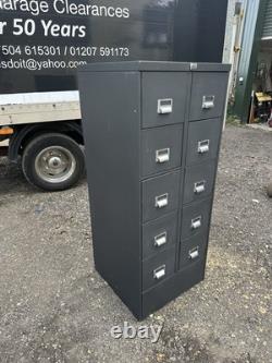 Grand cabinet de rangement à outils avec 10 tiroirs multi-tiroirs pour l'ingénierie, le classement, et les travaux manuels.