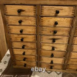 SUPERBE Rare Vintage VÉRITABLE Cabinet à Outils de Montreur d'Horloger à 40 Tiroirs par EMIR
