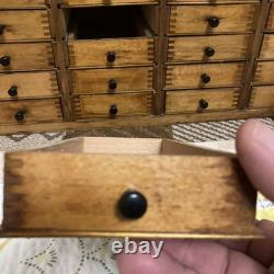 SUPERBE Rare Vintage VÉRITABLE Cabinet à Outils de Montreur d'Horloger à 40 Tiroirs par EMIR