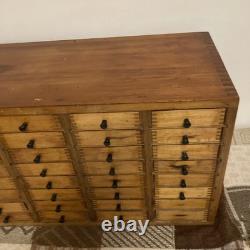 SUPERBE Rare Vintage VÉRITABLE Cabinet à Outils de Montreur d'Horloger à 40 Tiroirs par EMIR