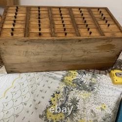 SUPERBE Rare Vintage VÉRITABLE Cabinet à Outils de Montreur d'Horloger à 40 Tiroirs par EMIR