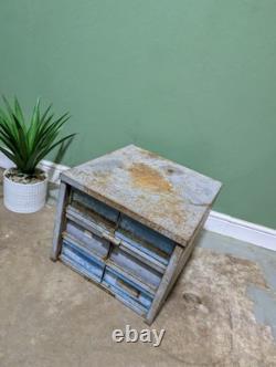 Table en métal vintage avec tiroirs d'outils industriels pour atelier ou abri, grande taille
