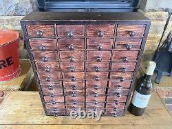 Tiroirs de rangement d'armoires d'outils en bois vintage pour horloger / fabricant d'outils / ingénieurs